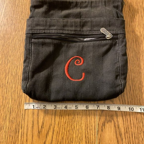 Thirty One 31 Crossbody Organizer Bag Black Textured Stripes Red “C” - Picture 10 of 10